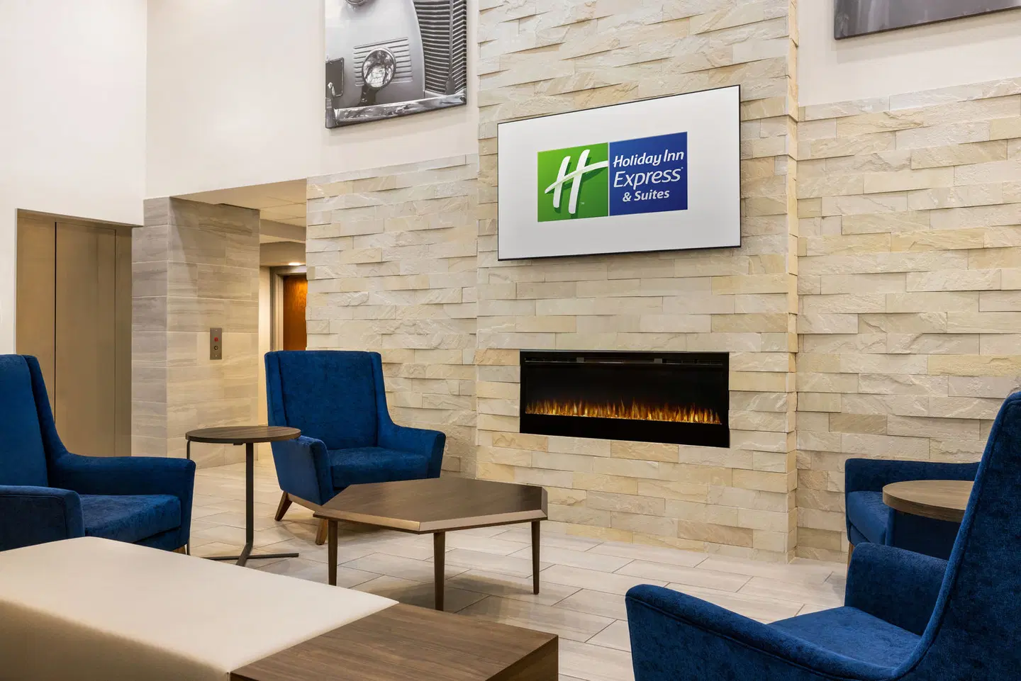 Holiday Inn Express Indianapolis W - Airport Area by IHG LOUNGE_LOBBY