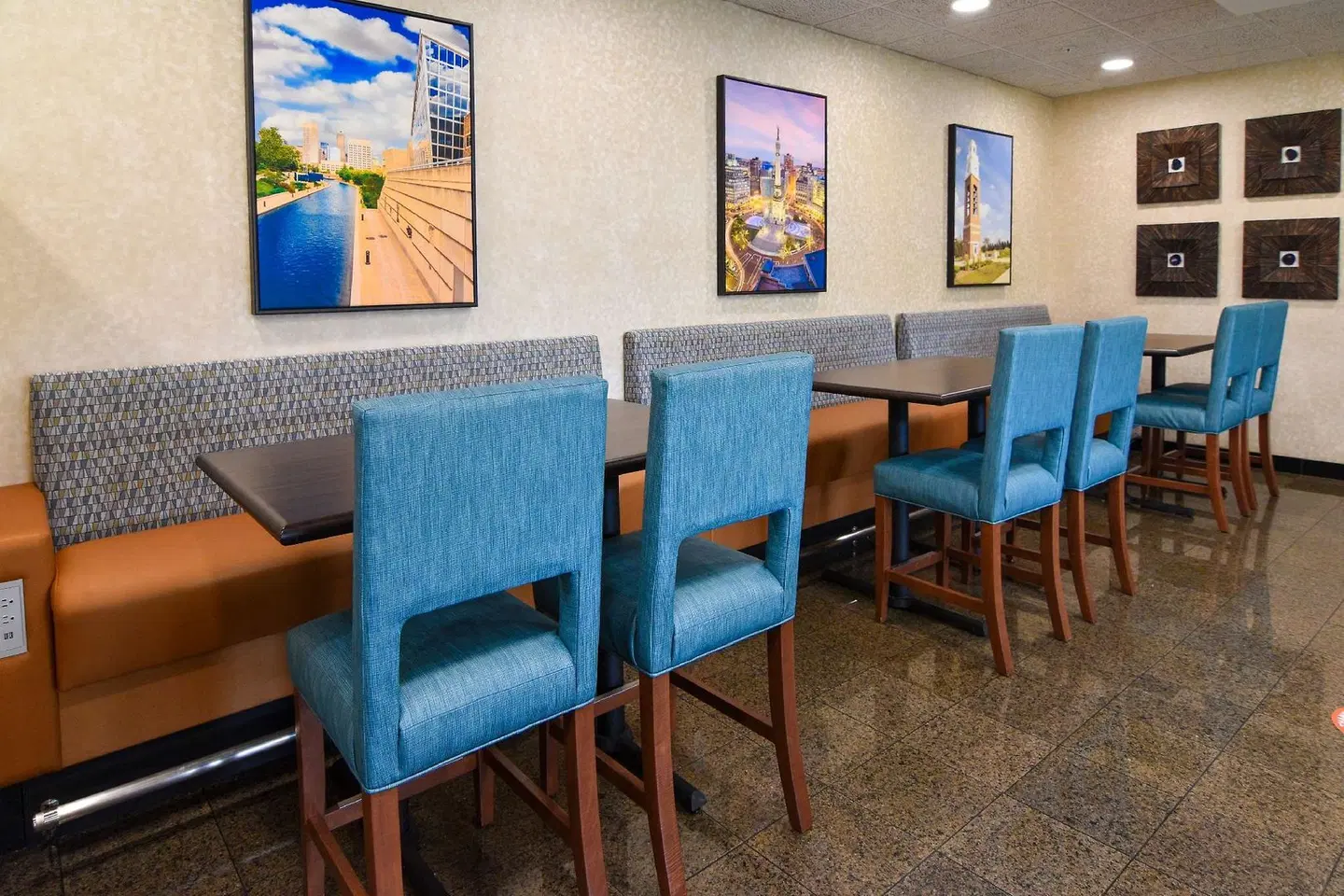 Drury Inn Indianapolis LOUNGE_LOBBY