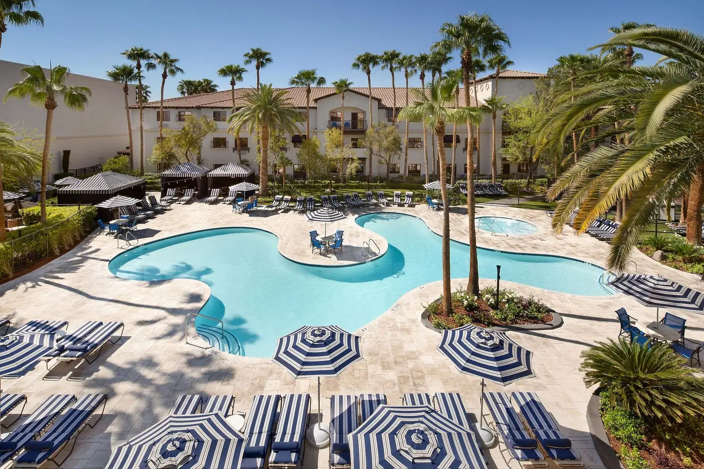 Tuscany Suites & Casino OUTDOOR_POOL