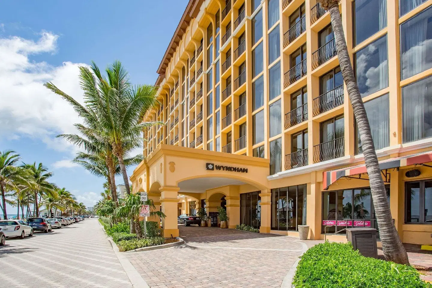 Wyndham Deerfield Beach Resort EXTERIOR