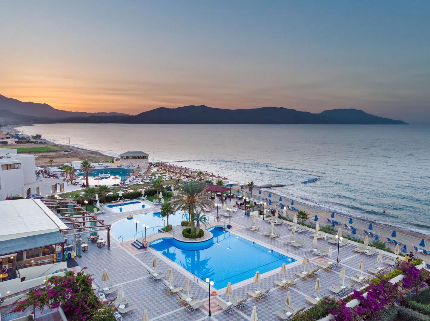 Hydramis Palace OUTDOOR_POOL