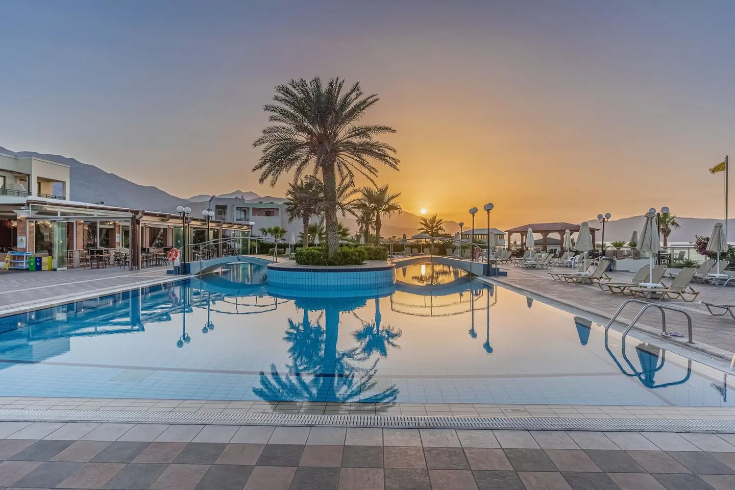 Hydramis Palace OUTDOOR_POOL