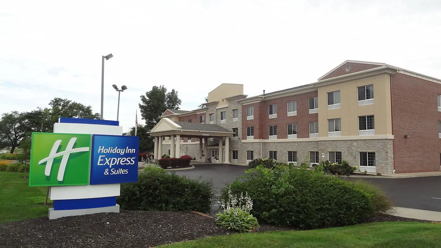Holiday Inn Express & Suites Indianapolis North - Carmel by IHG EXTERIOR
