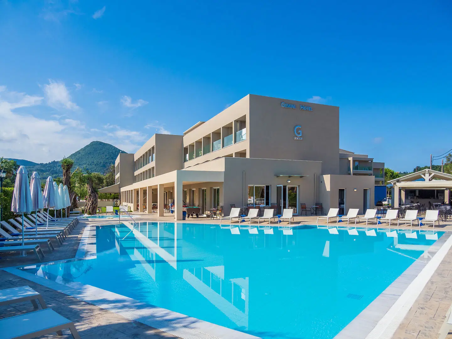 CNic Gemini Hotel OUTDOOR_POOL
