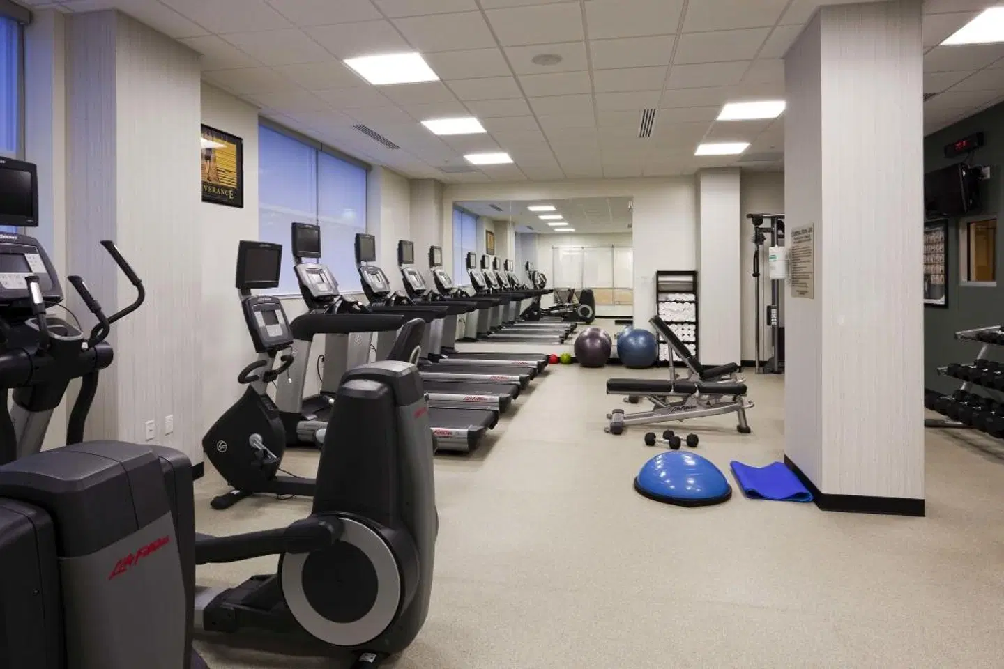Courtyard by Marriott Indianapolis Downtown SPORTS_AND_LEISURE