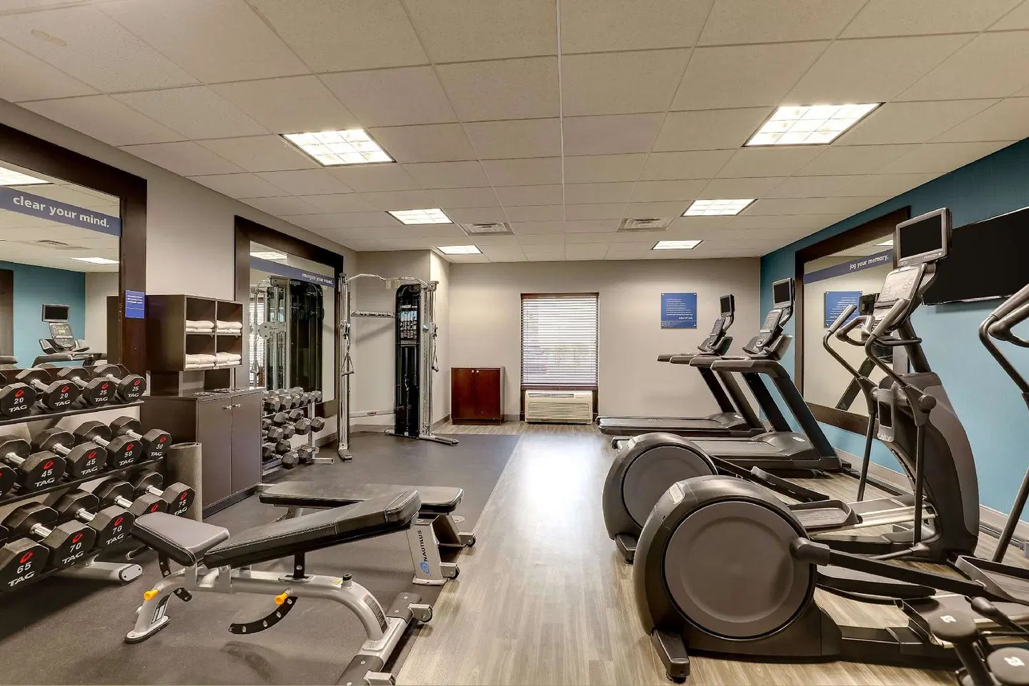 Hampton Inn & Suites Indianapolis-Airport SPORTS_AND_LEISURE