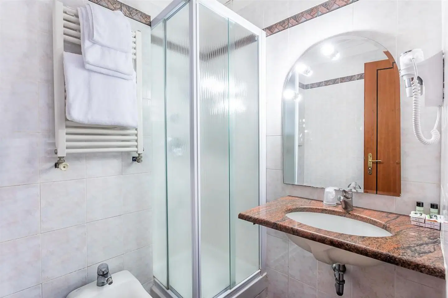 Hotel Lux Badezimmer