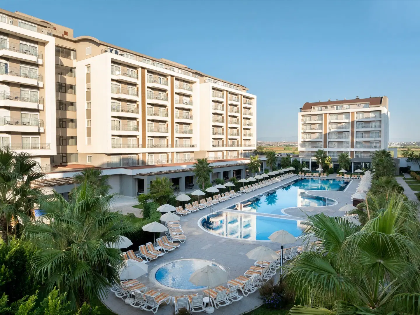 Greenwood Suites Resort OUTDOOR_POOL