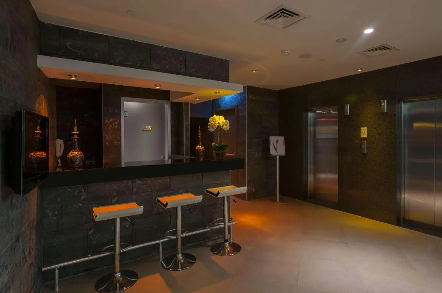 DoubleTree by Hilton Istanbul Sirkeci Bar