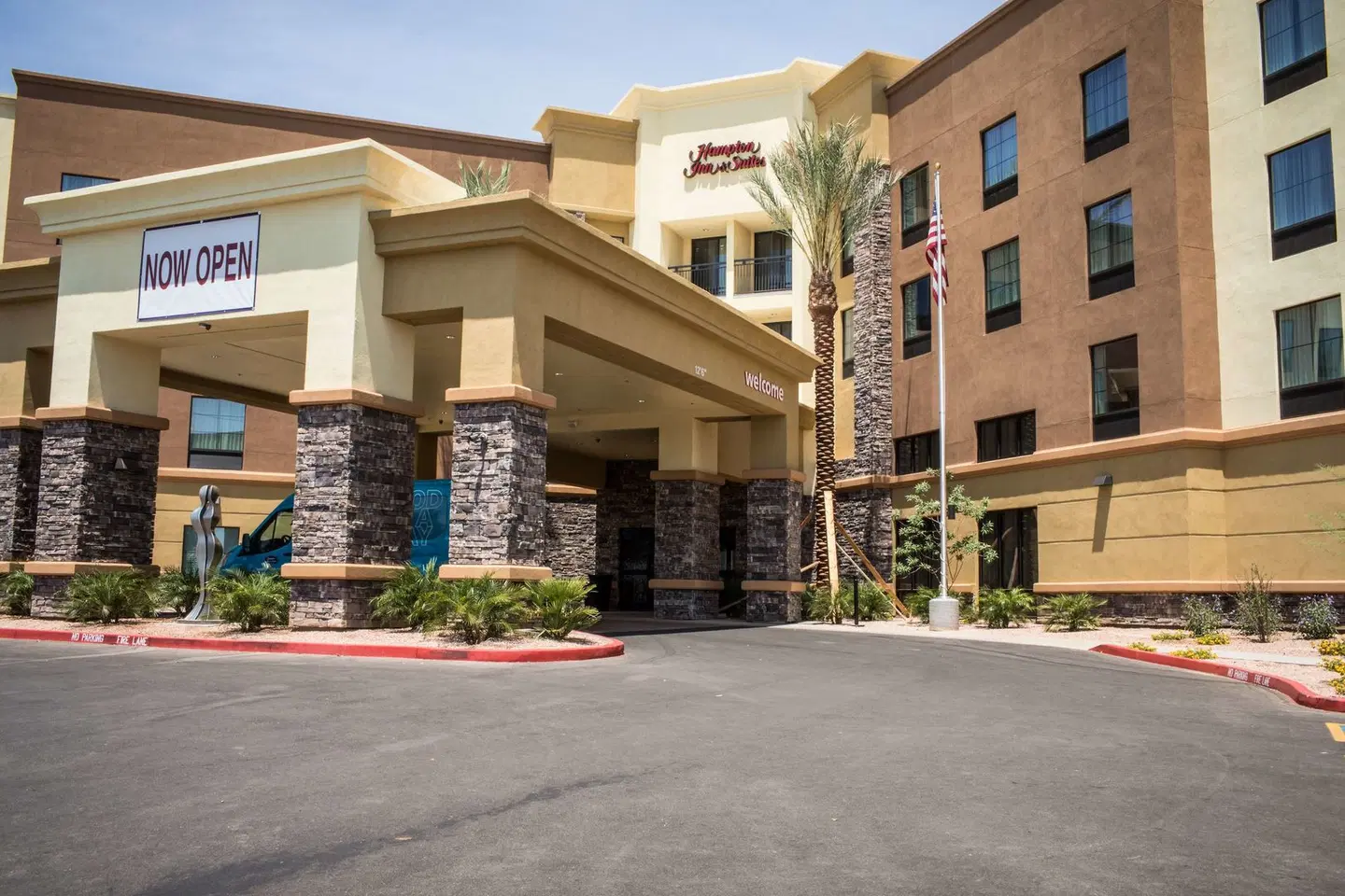 Hampton Inn & Suites Tempe/Phoenix Airport EXTERIOR