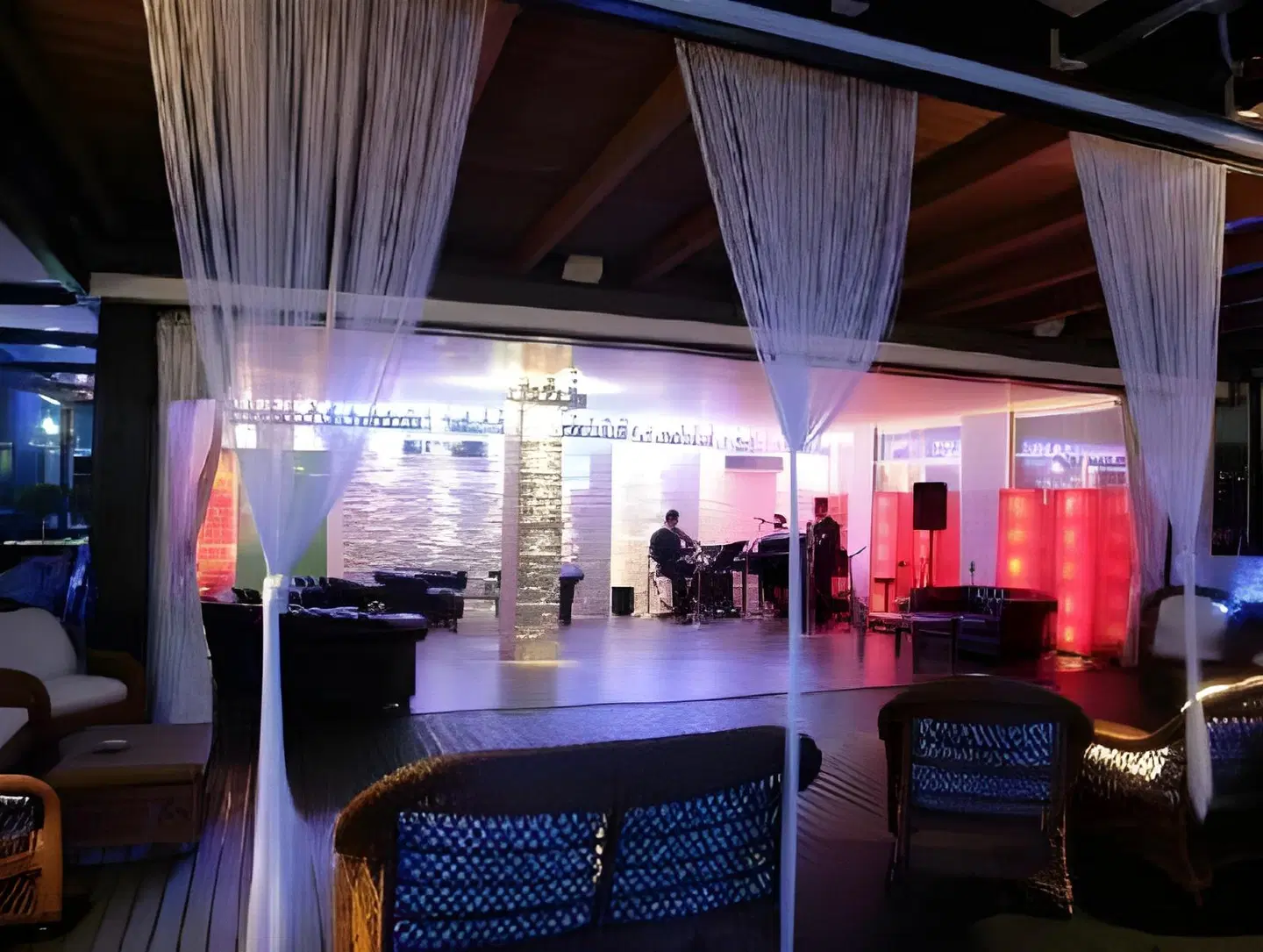Hotel Ambassador Bar
