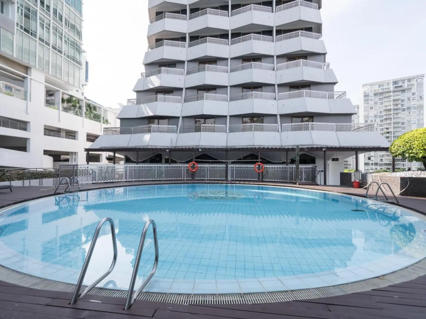 Village Hotel Katong by Far East Hospitality OUTDOOR_POOL