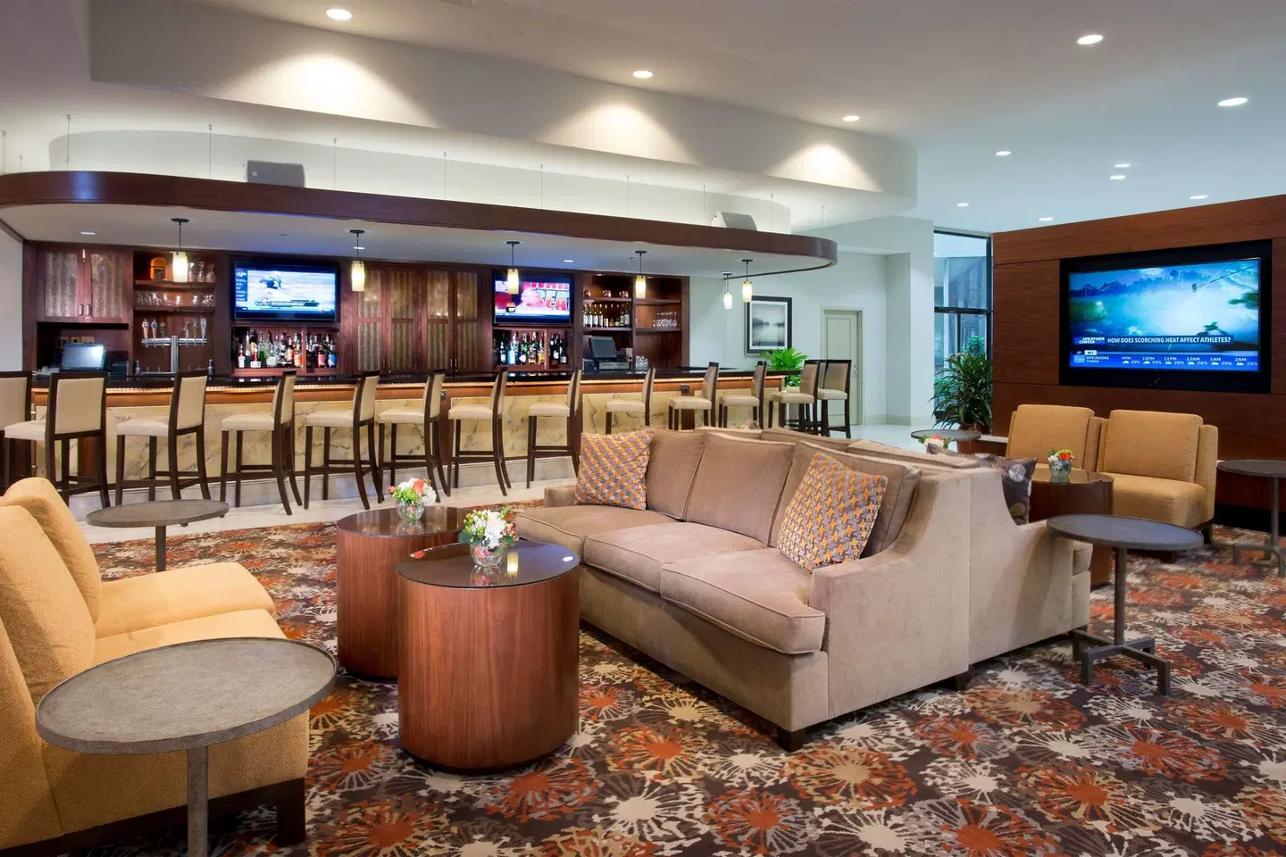 DoubleTree by Hilton Hotel Lafayette Bar