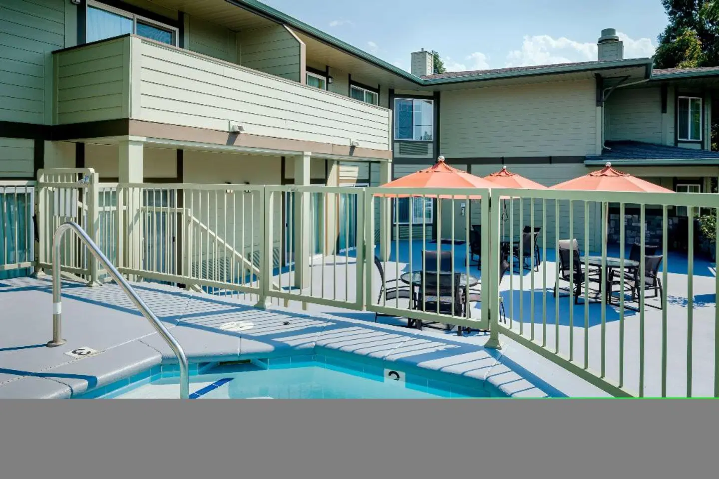 Plaza Inn & Suites at Ashland Creek Hallenbad