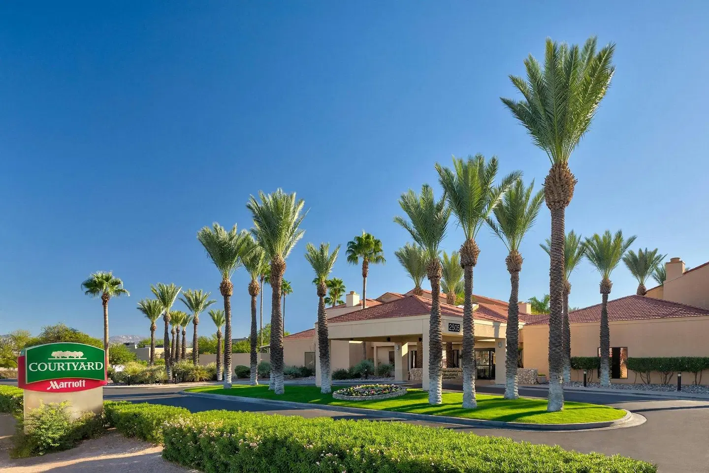 Courtyard by Marriott Tucson Airport EXTERIOR