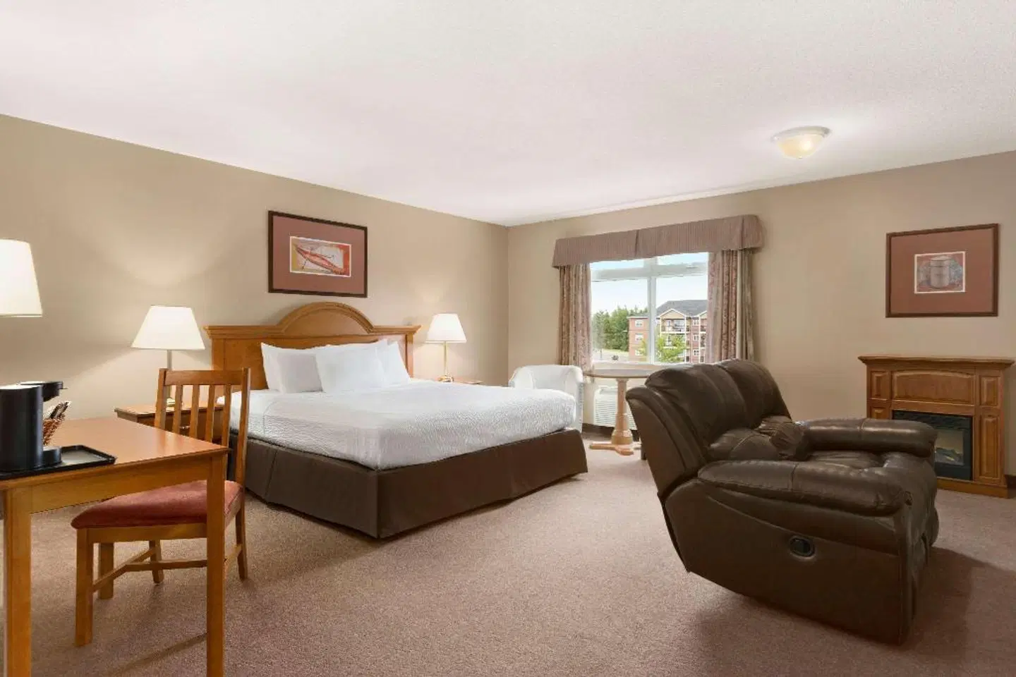 Days Inn by Wyndham Oromocto Conference Centre ROOM_EXAMPLE