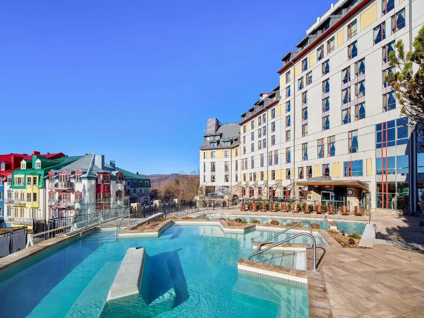 Fairmont Tremblant OUTDOOR_POOL
