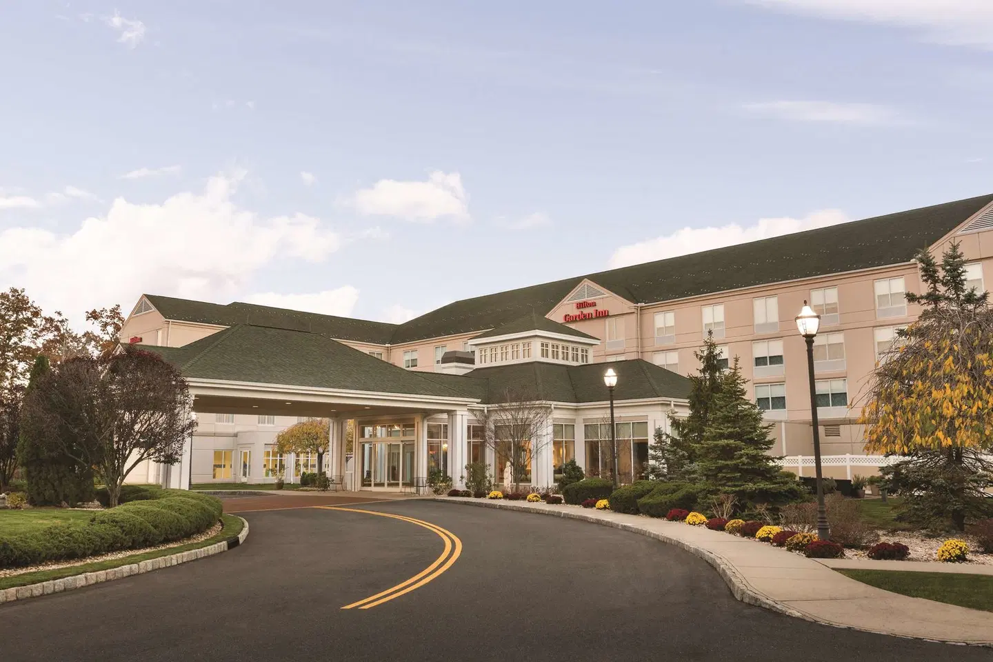 Hilton Garden Inn Bridgewater EXTERIOR