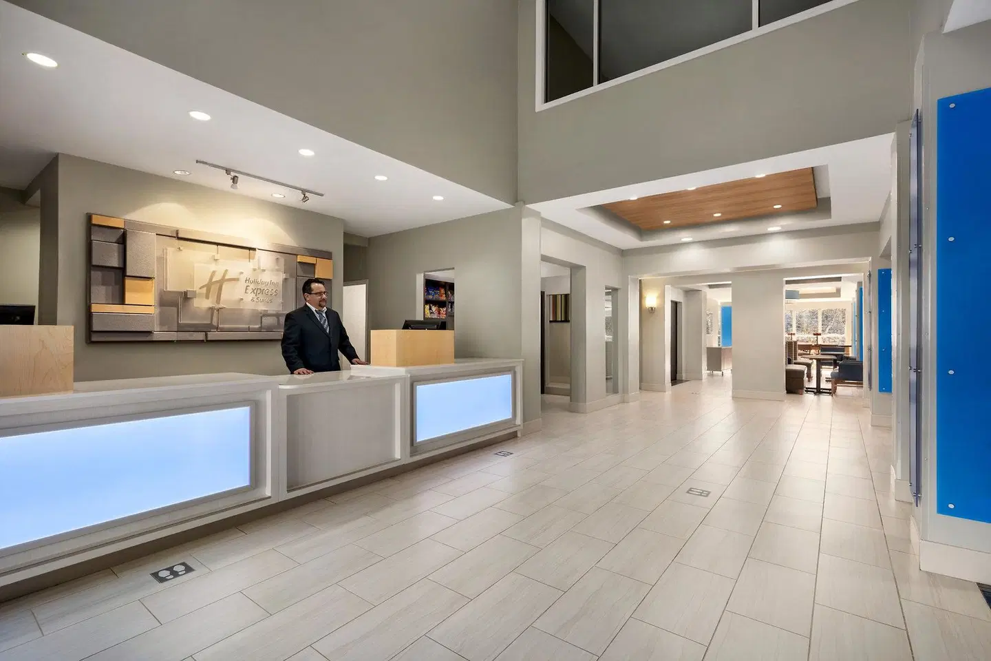Holiday Inn Express & Suites Philadelphia - Mt Laurel by IHG LOUNGE_LOBBY