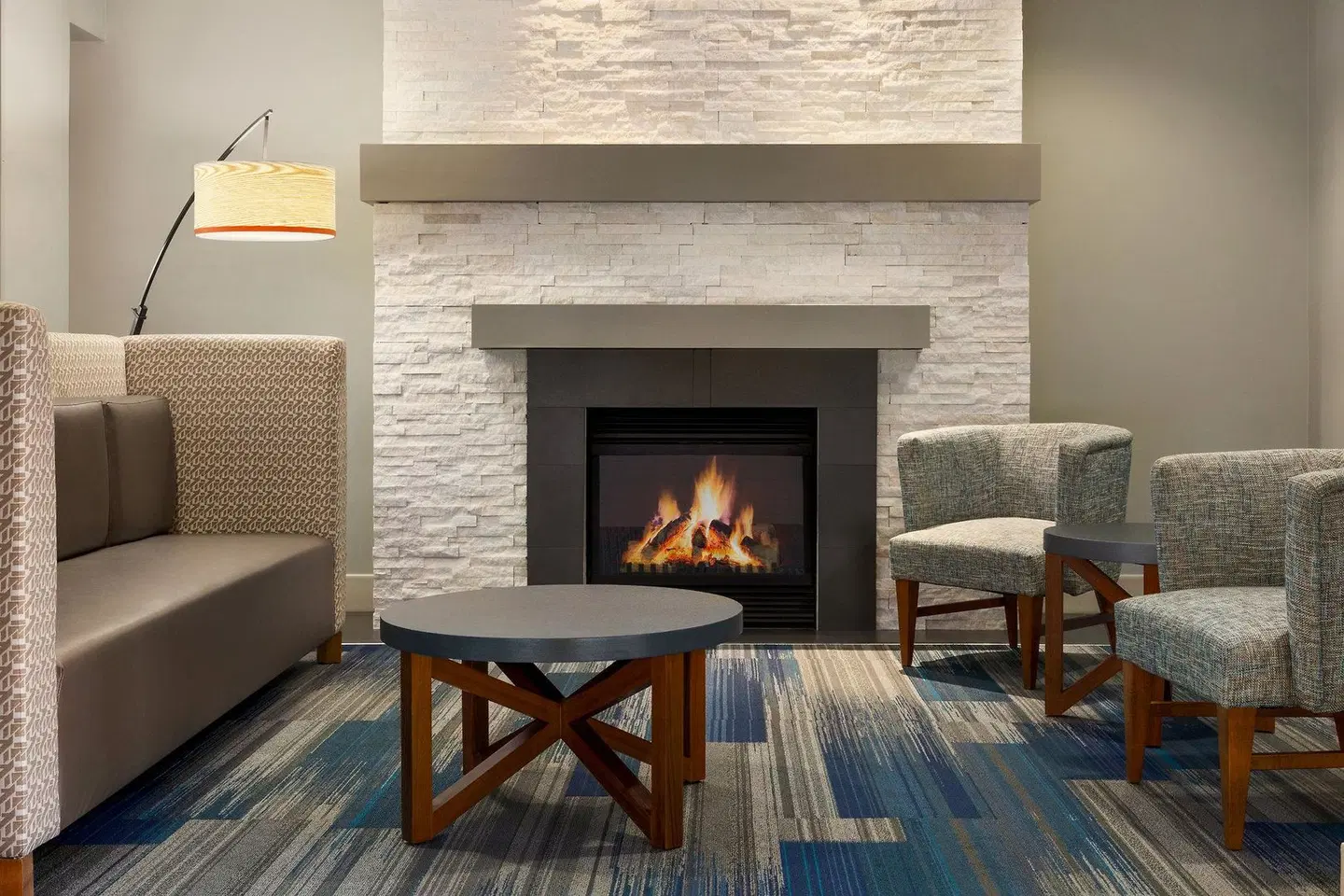 Holiday Inn Express & Suites Philadelphia - Mt Laurel by IHG ROOM_EXAMPLE