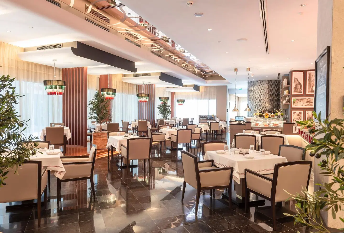 Pearl Rotana Capital Centre Restaurant