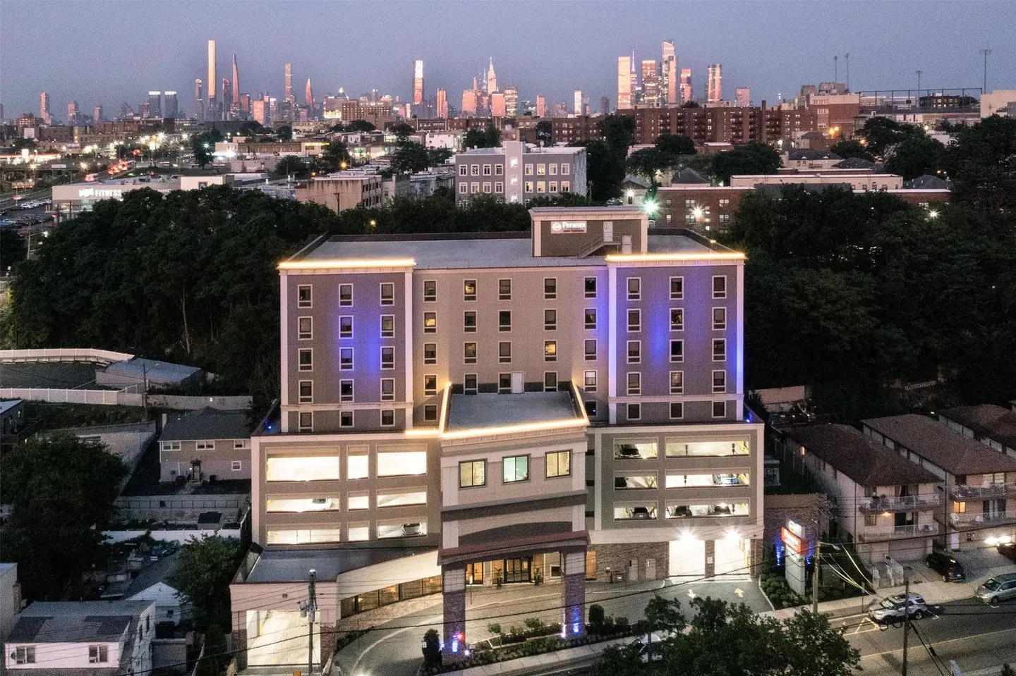 Best Western Premier NYC Gateway Hotel EXTERIOR