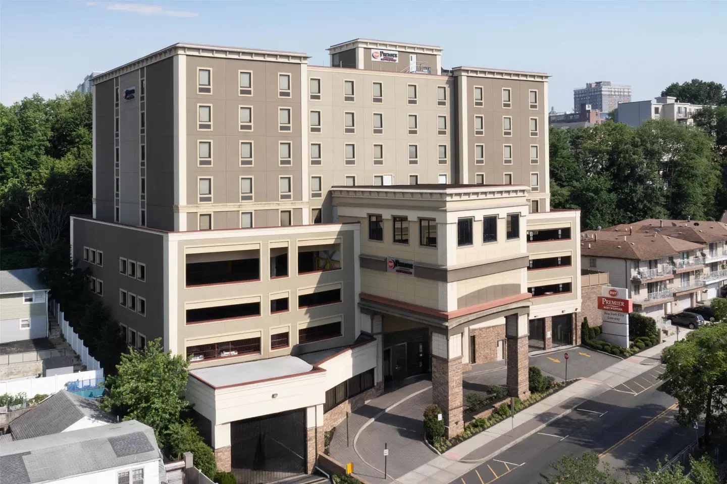 Best Western Premier NYC Gateway Hotel EXTERIOR