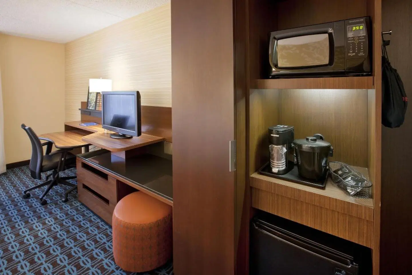 Fairfield Inn by Marriott East Rutherford Meadowlands ROOM_EXAMPLE