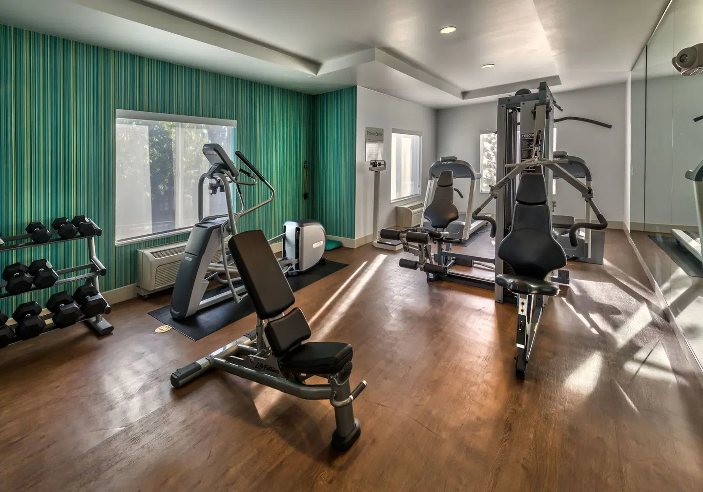 Holiday Inn Express & Suites Reno Airport by IHG SPORTS_AND_LEISURE