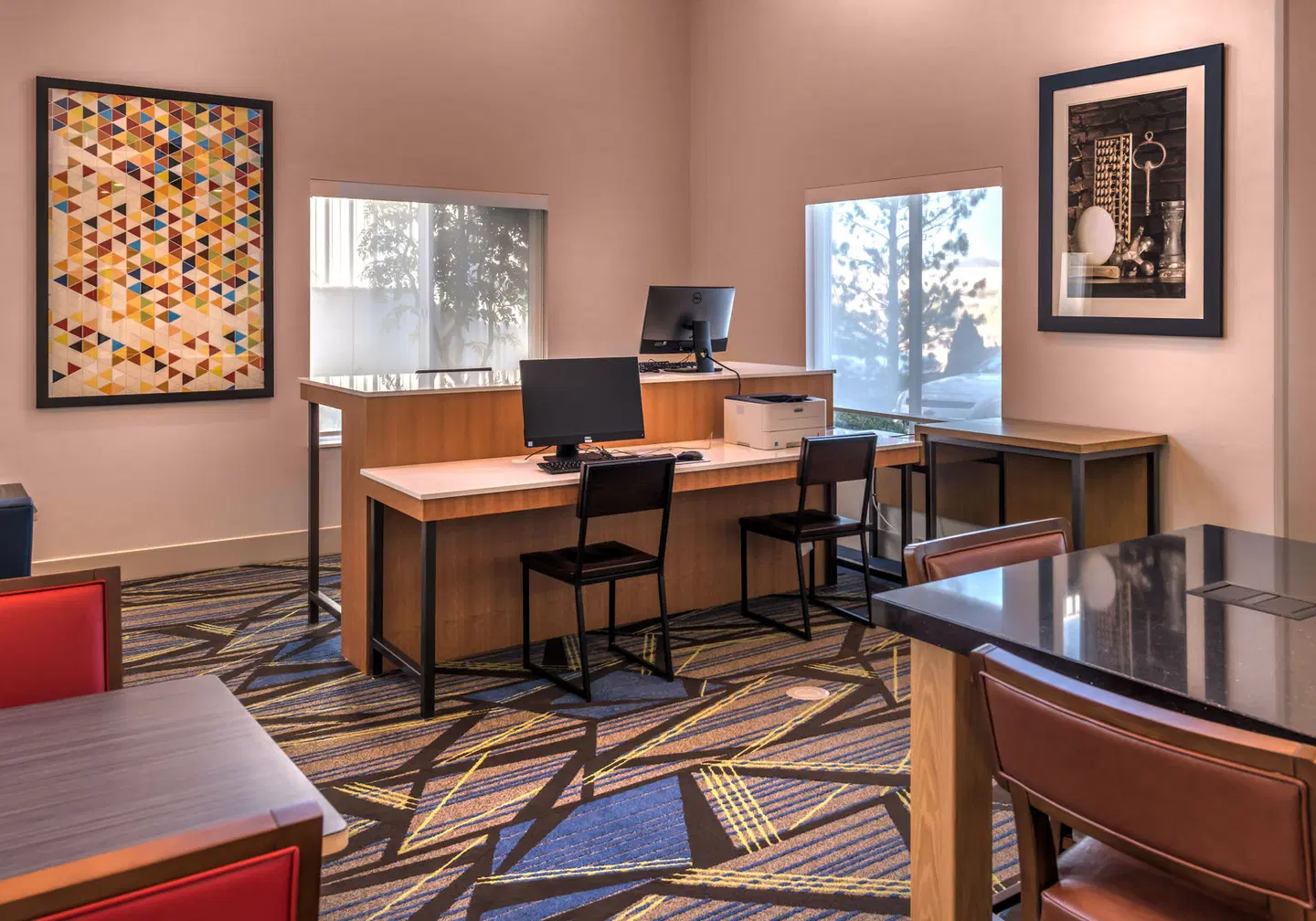 Holiday Inn Express & Suites Reno Airport by IHG ROOM_EXAMPLE