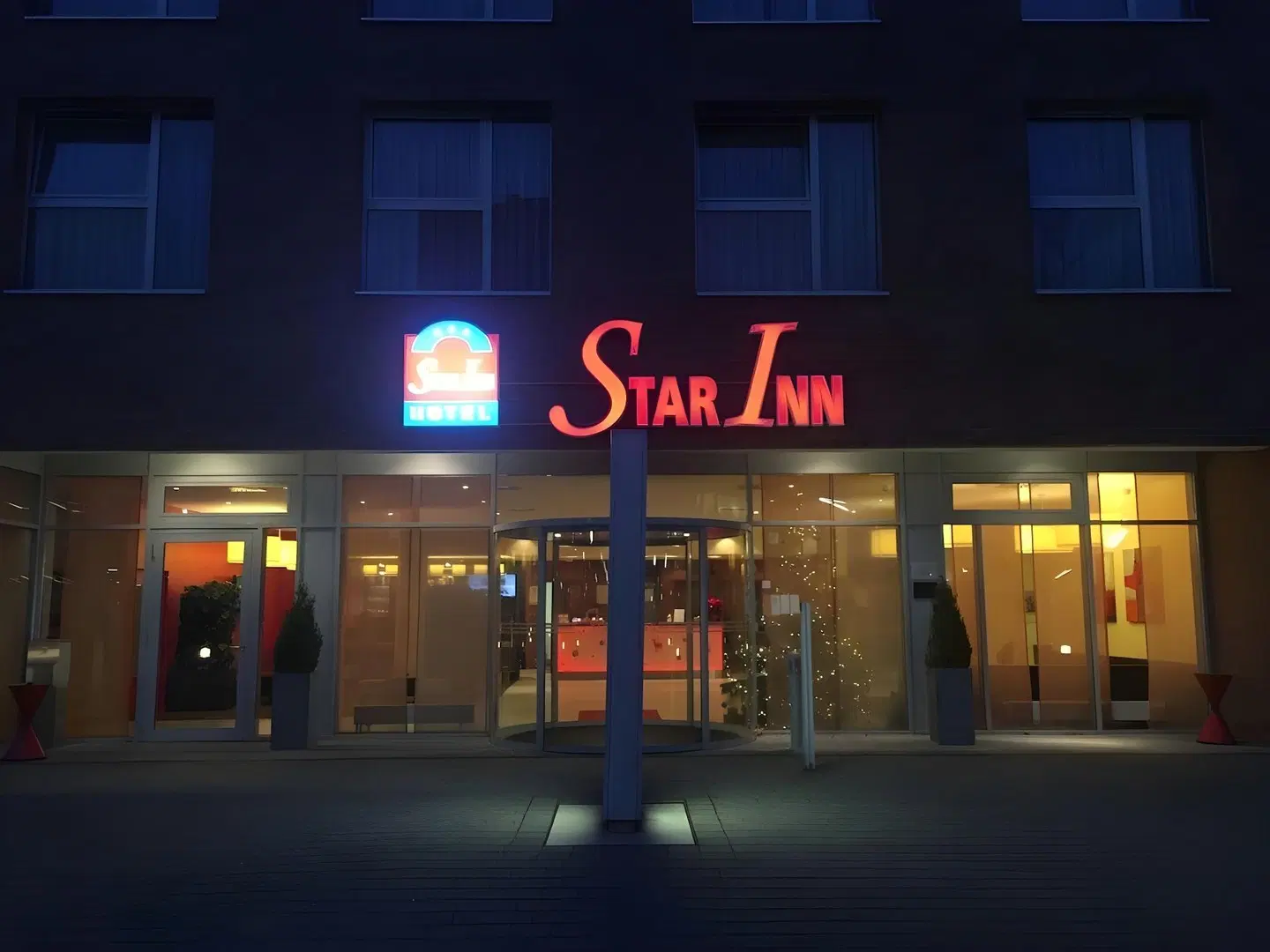 Star Inn Karlsruhe EXTERIOR