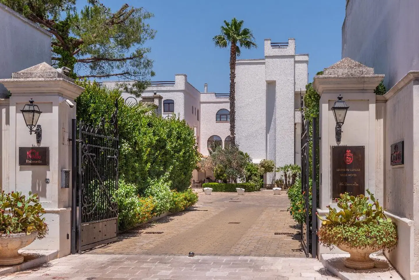 Leone de Castris Wine Hotel - Villa Donna Lisa EXTERIOR