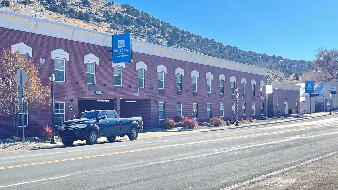 SureStay Hotel by Best Western Eureka EXTERIOR