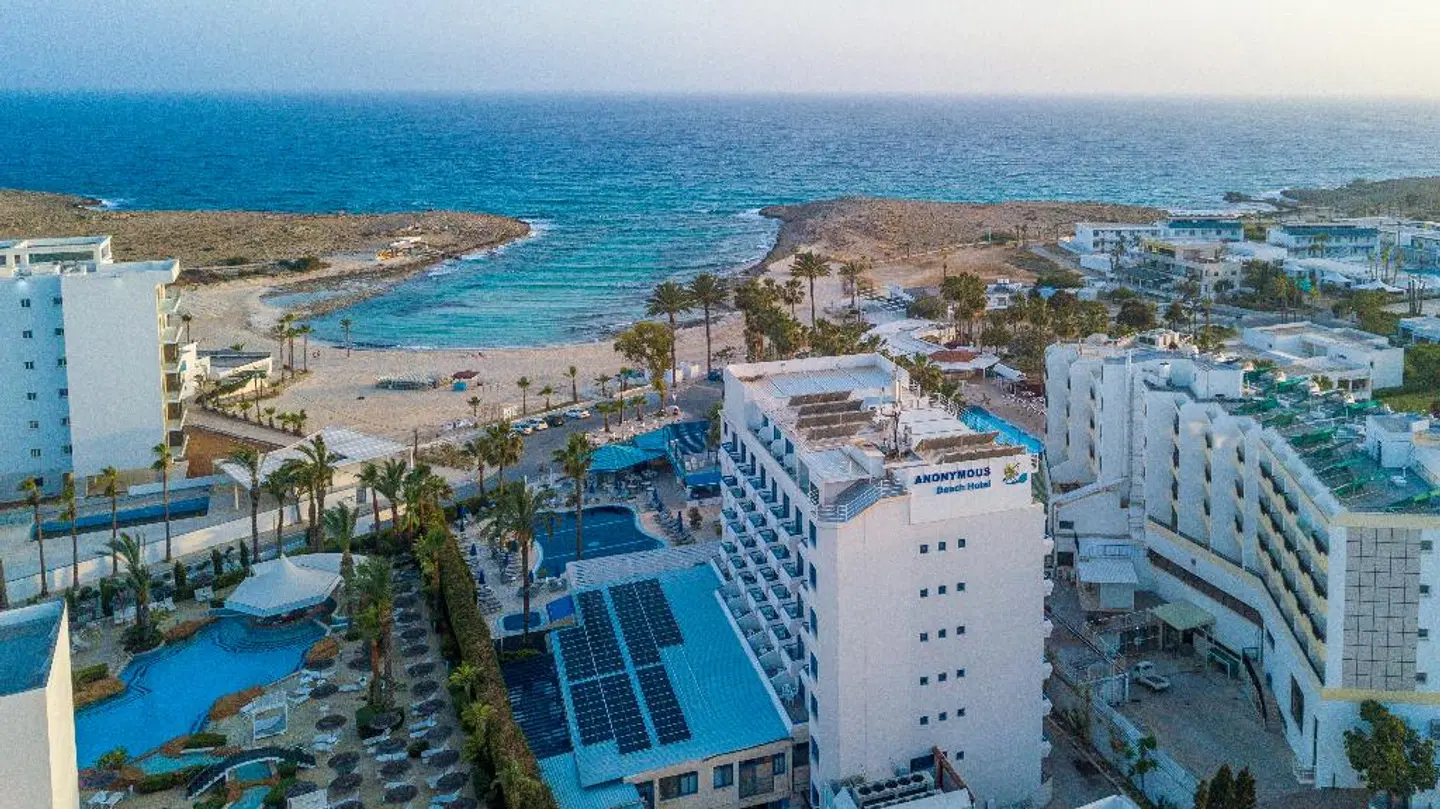 Anonymous Beach Hotel EXTERIOR