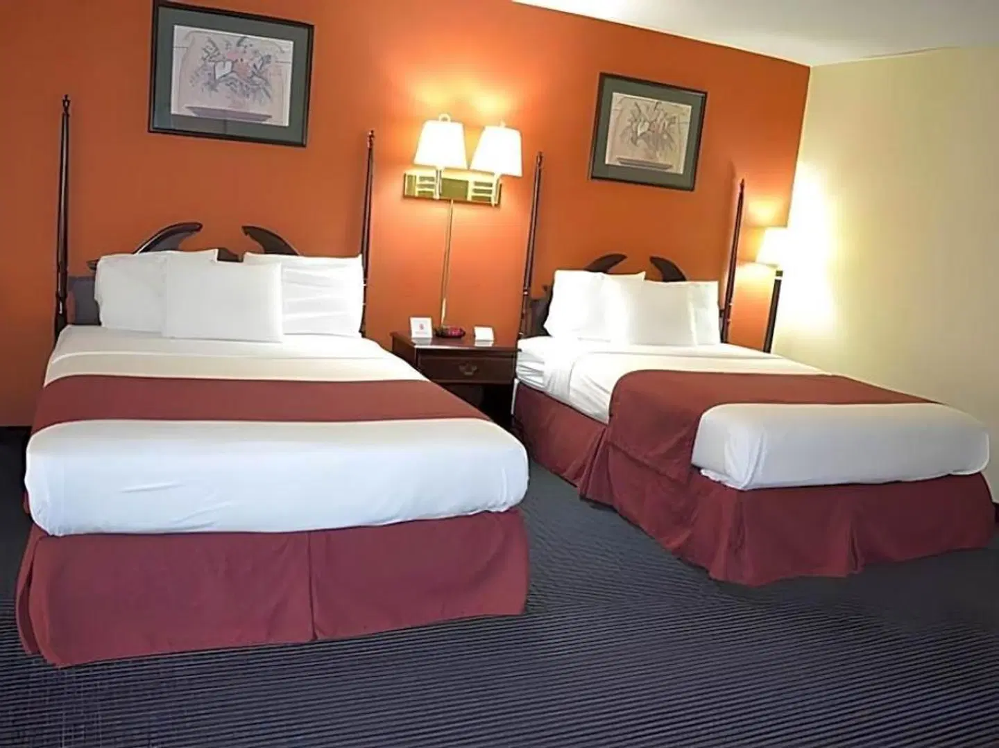 Red Carpet Inn - Newark Airport ROOM_EXAMPLE