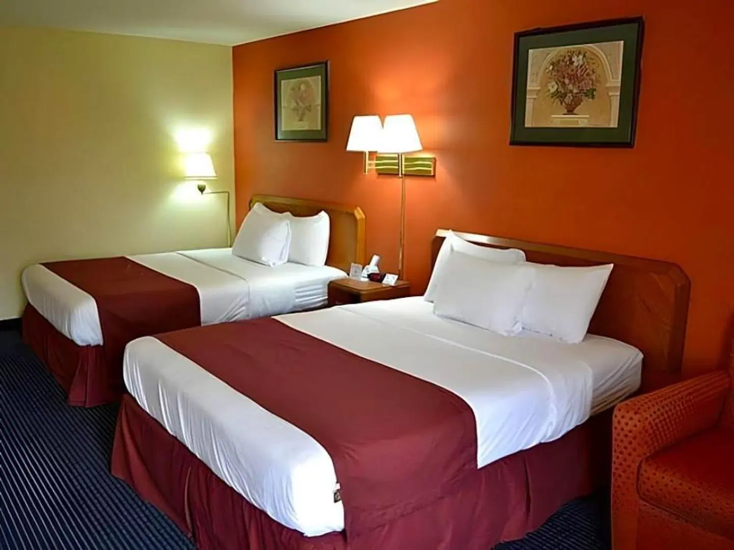 Red Carpet Inn - Newark Airport ROOM_EXAMPLE