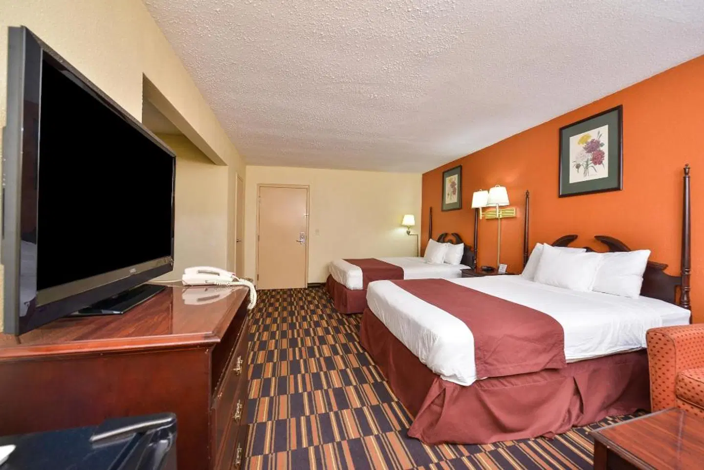 Red Carpet Inn - Newark Airport ROOM_EXAMPLE