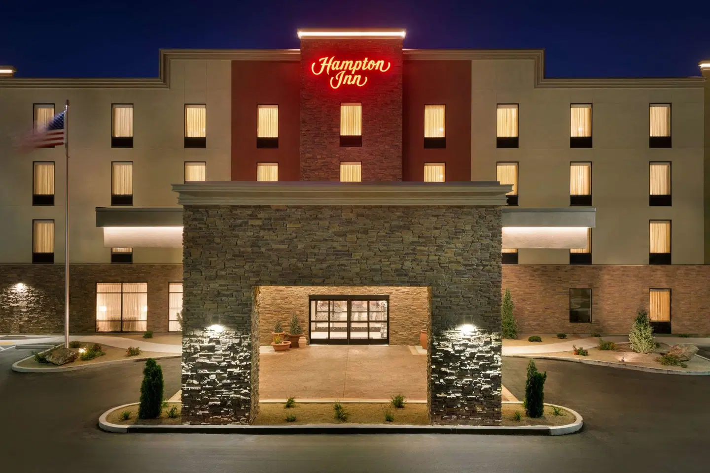 Hampton Inn Elko EXTERIOR