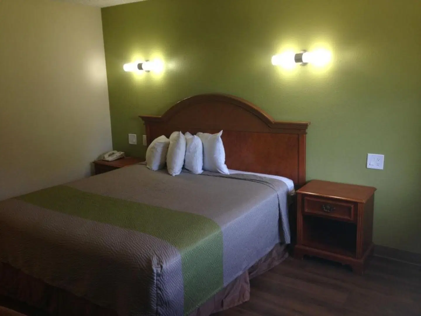 Red Carpet Inn New Brunswick ROOM_EXAMPLE