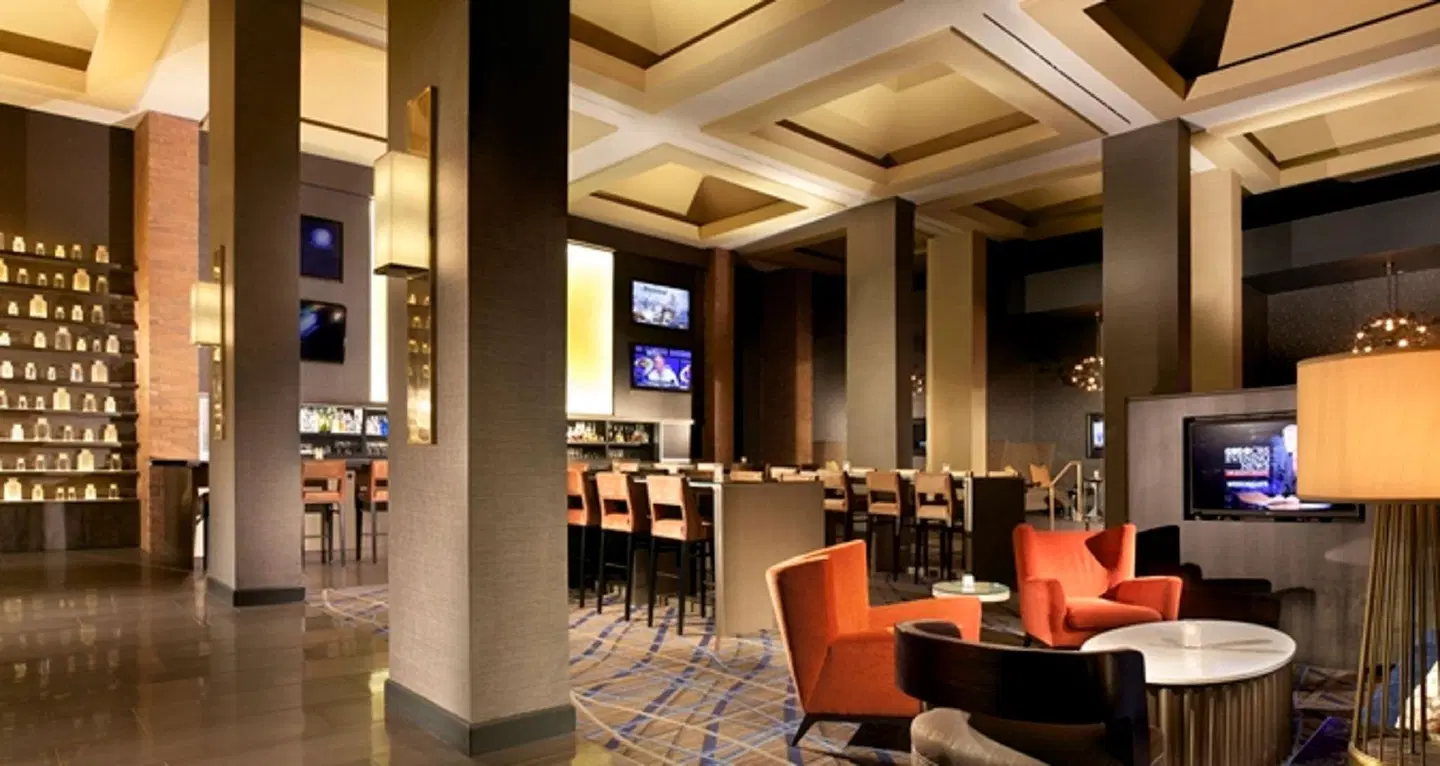 Hampton Inn Parsippany Bar