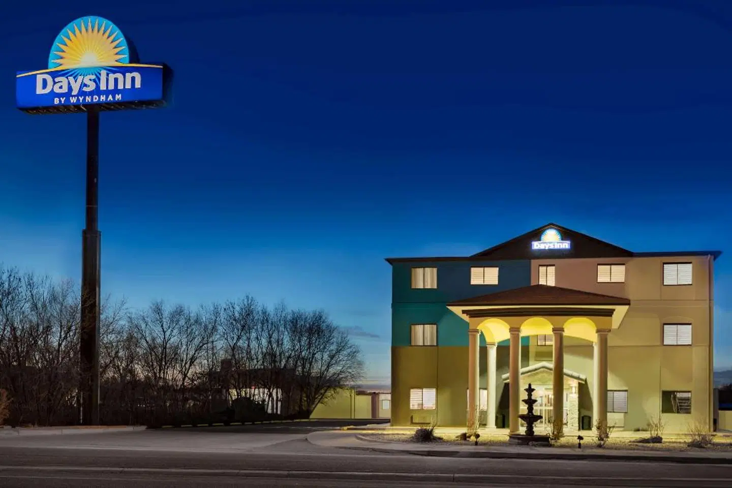 Days Inn by Wyndham Bernalillo EXTERIOR