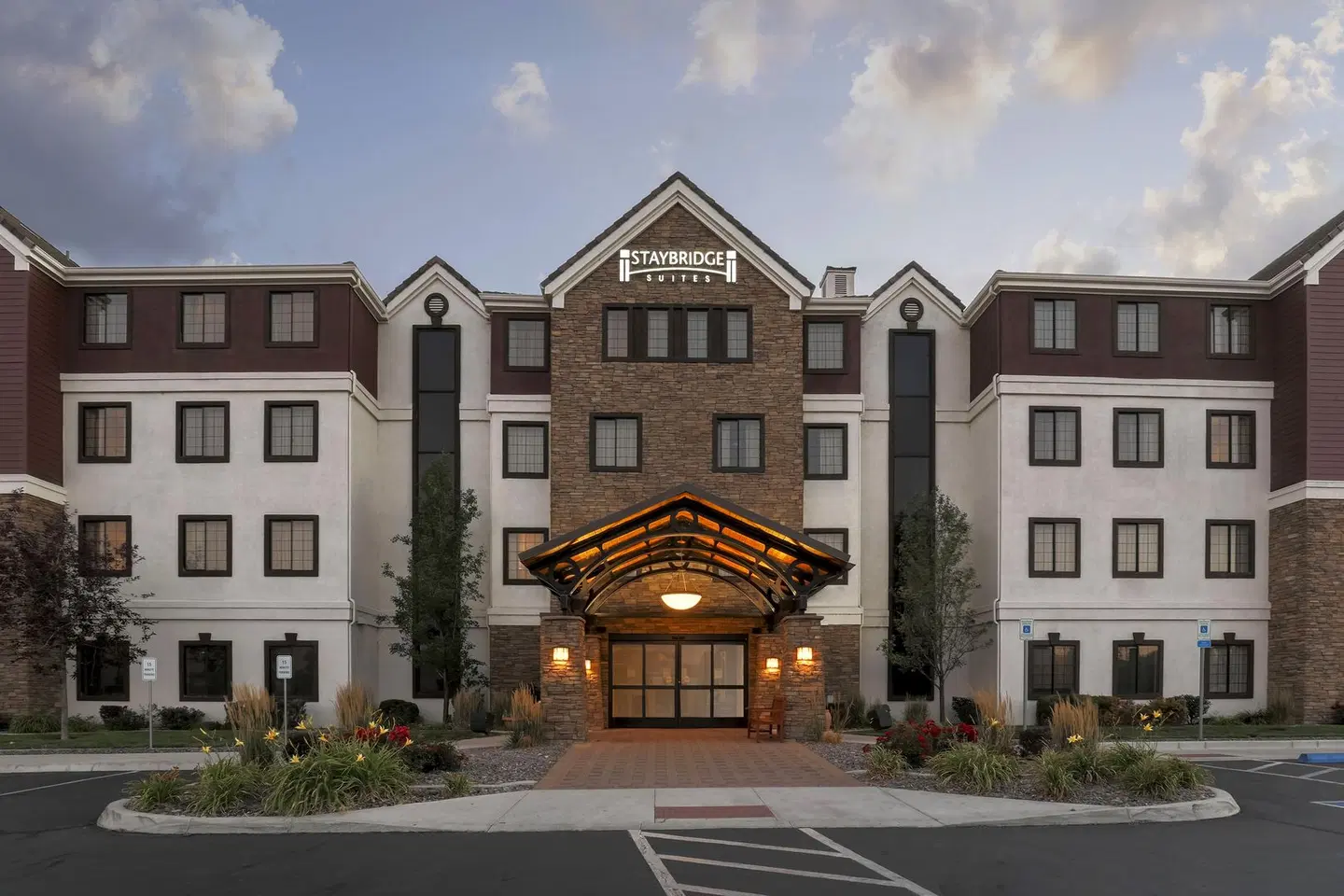 Staybridge Suites Reno Nevada by IHG EXTERIOR
