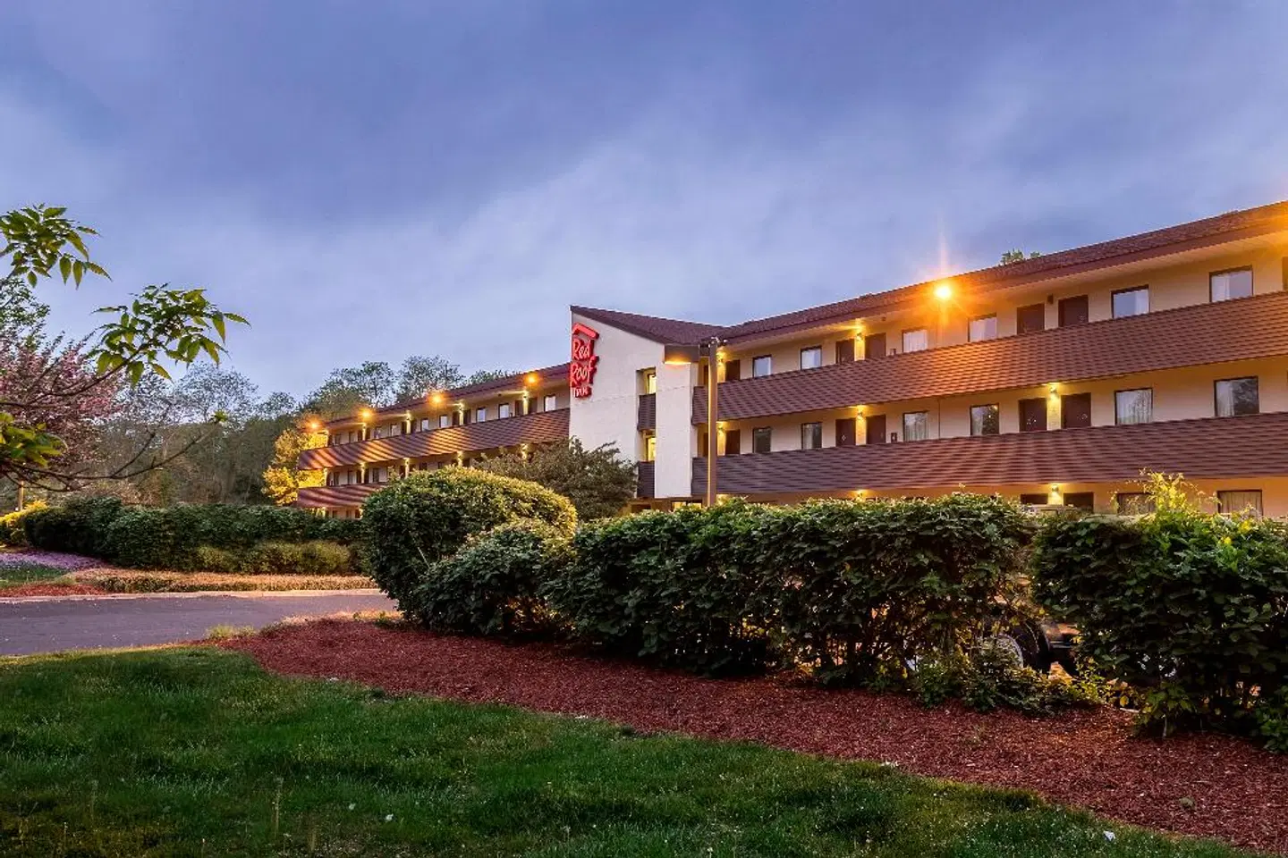 Red Roof Inn Tinton Falls - Jersey Shore EXTERIOR