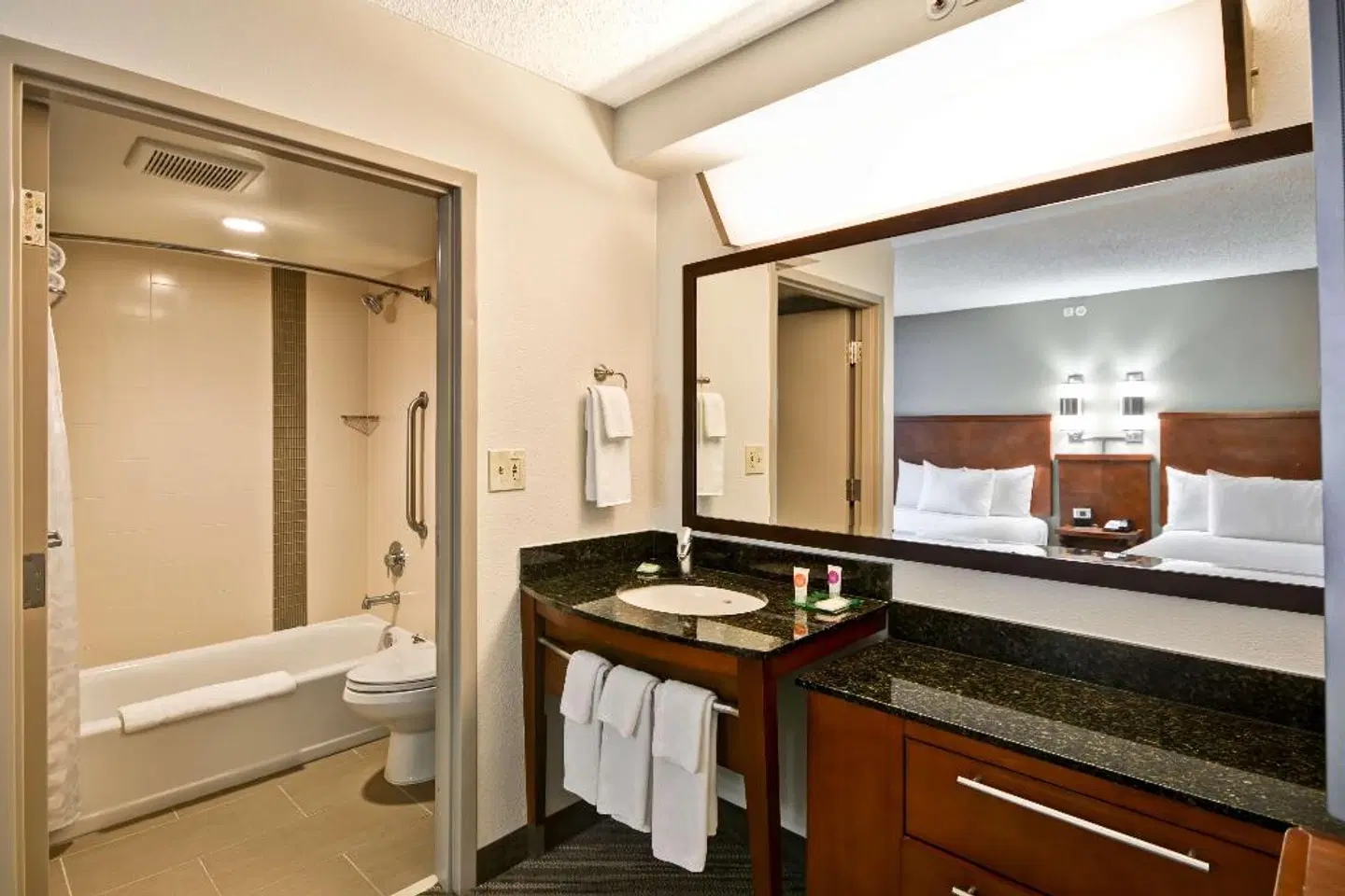 Hyatt Place Reno-Tahoe Airport ROOM_EXAMPLE