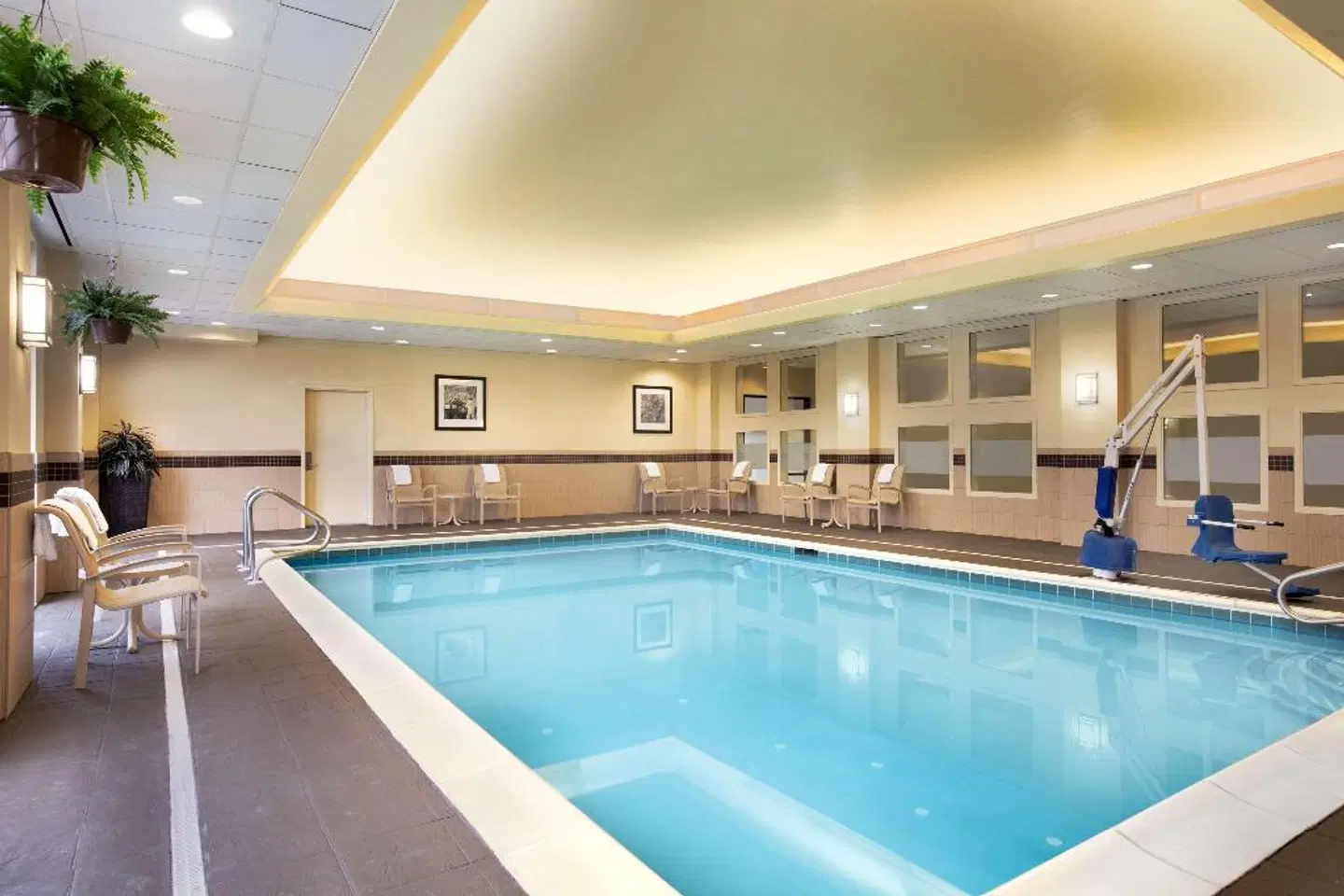 Hampton Inn & Suites Mahwah Hallenbad