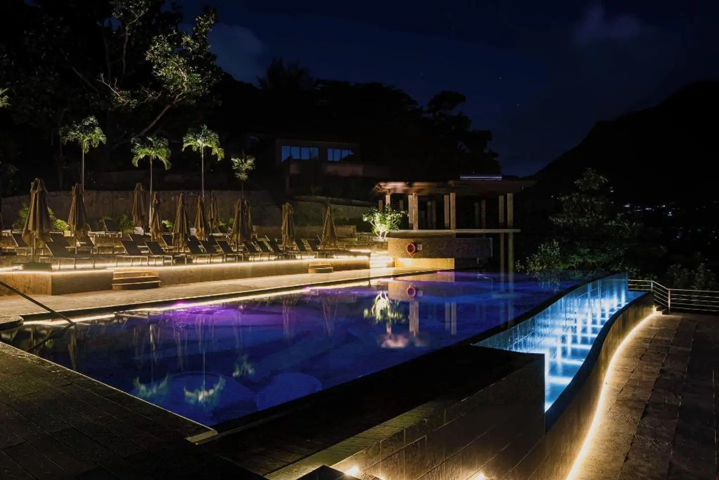 Garden Hill Resort & Spa OUTDOOR_POOL