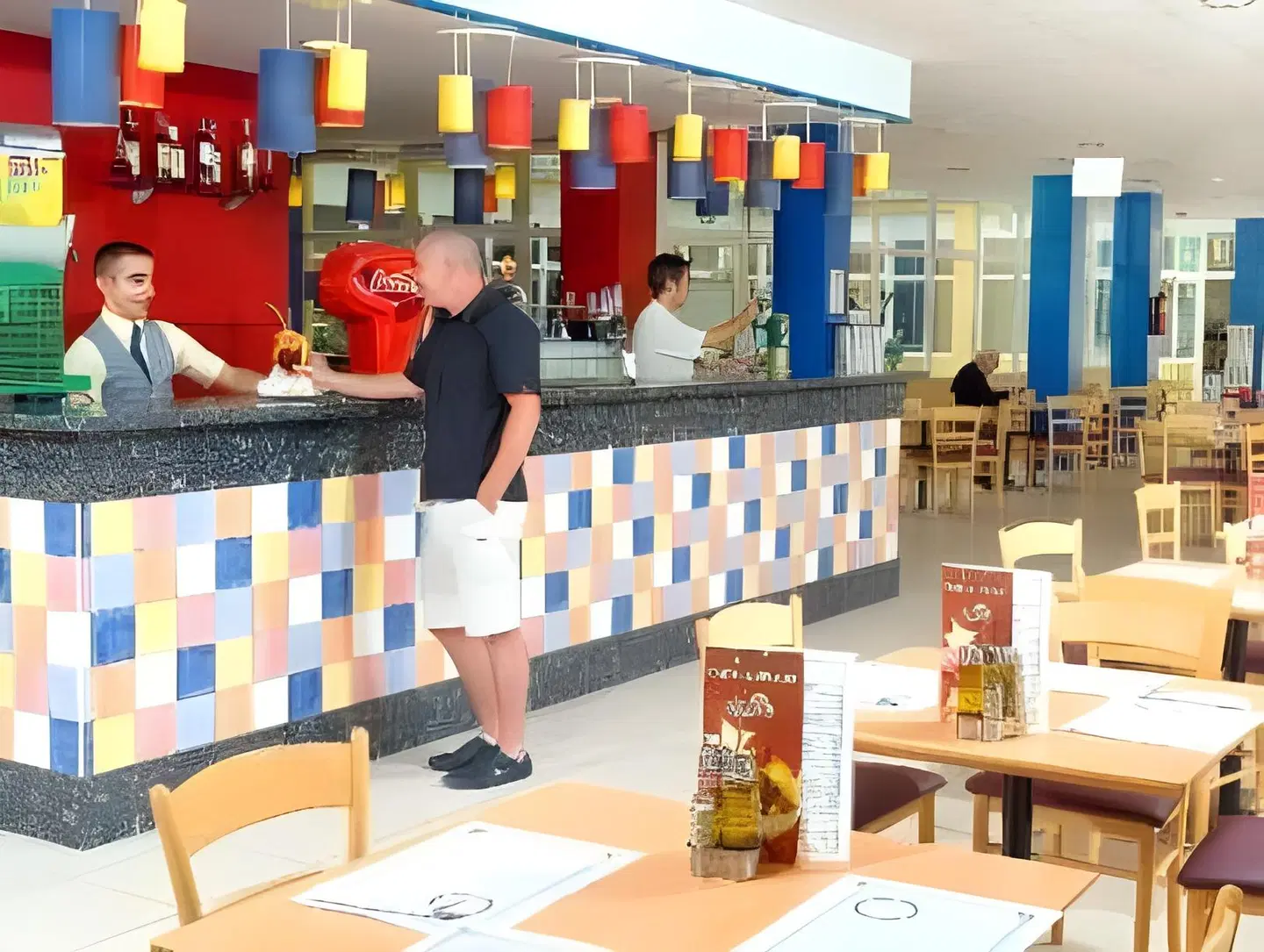 Apartamentos Turisticos Terralta Bar