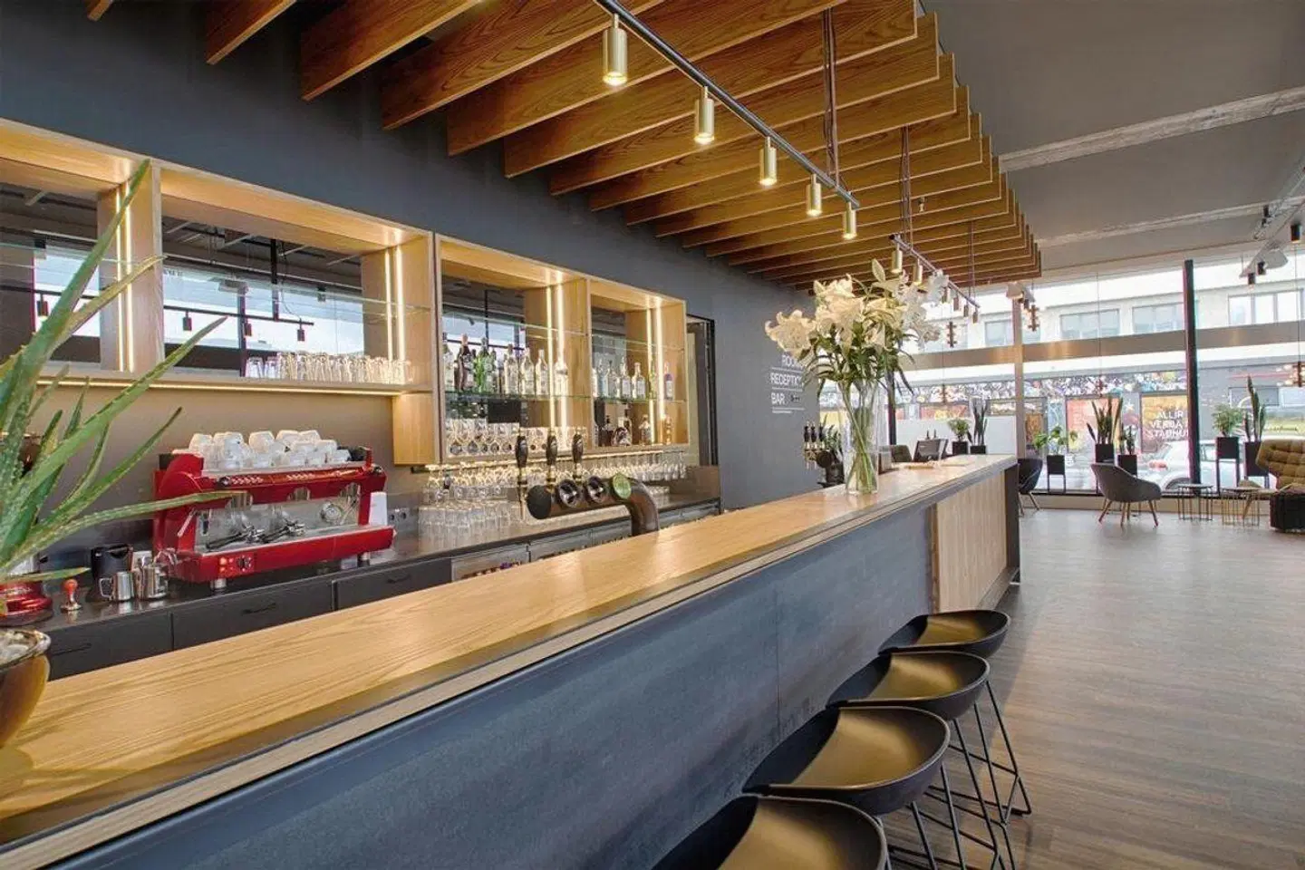 CenterHotel Midgardur Bar
