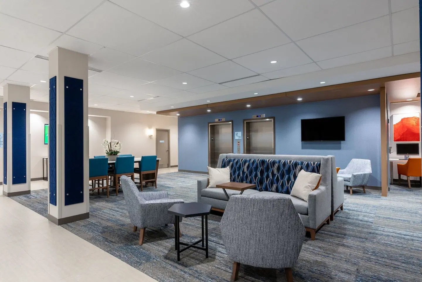 Holiday Inn Express & Suites Vaughan-Southwest by IHG LOUNGE_LOBBY