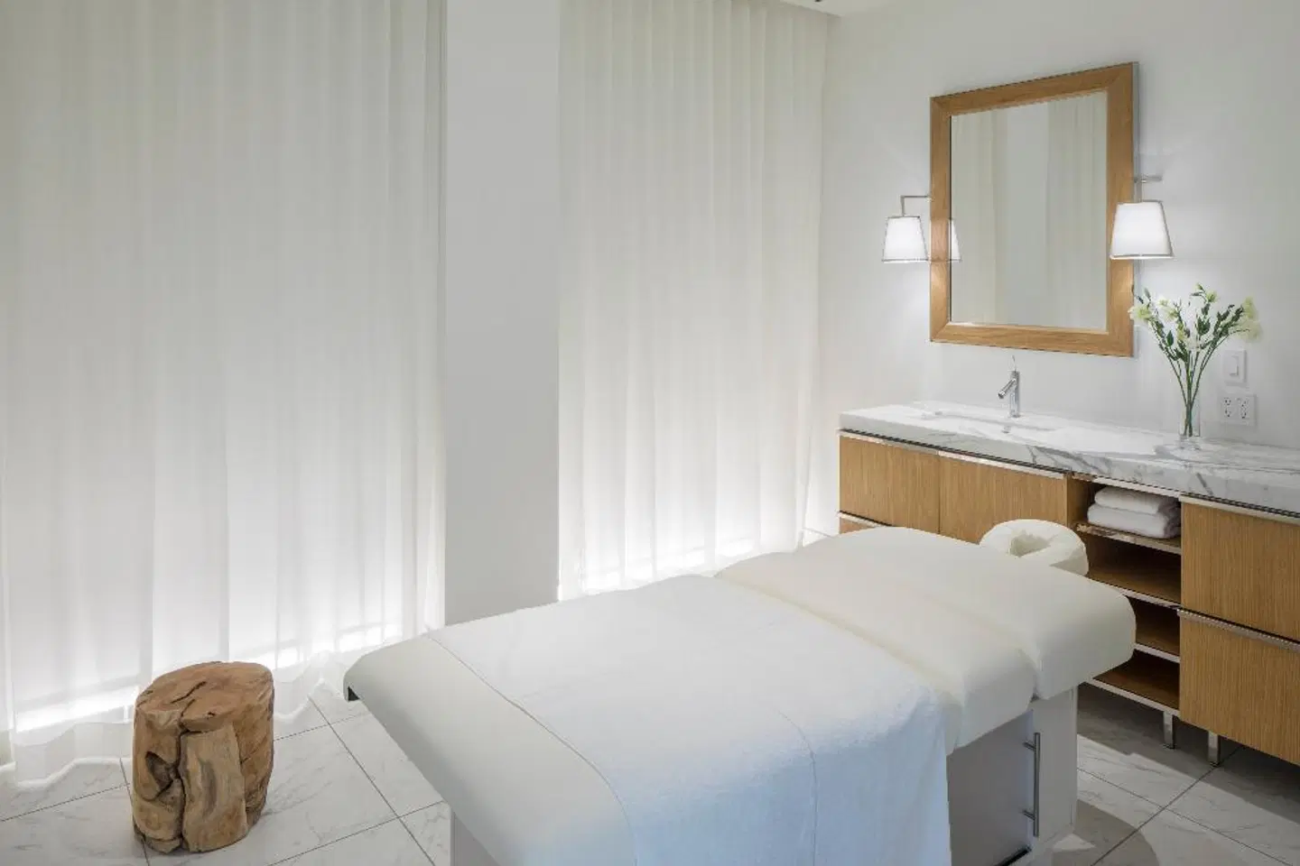 Lotte Hotel Seattle ROOM_EXAMPLE